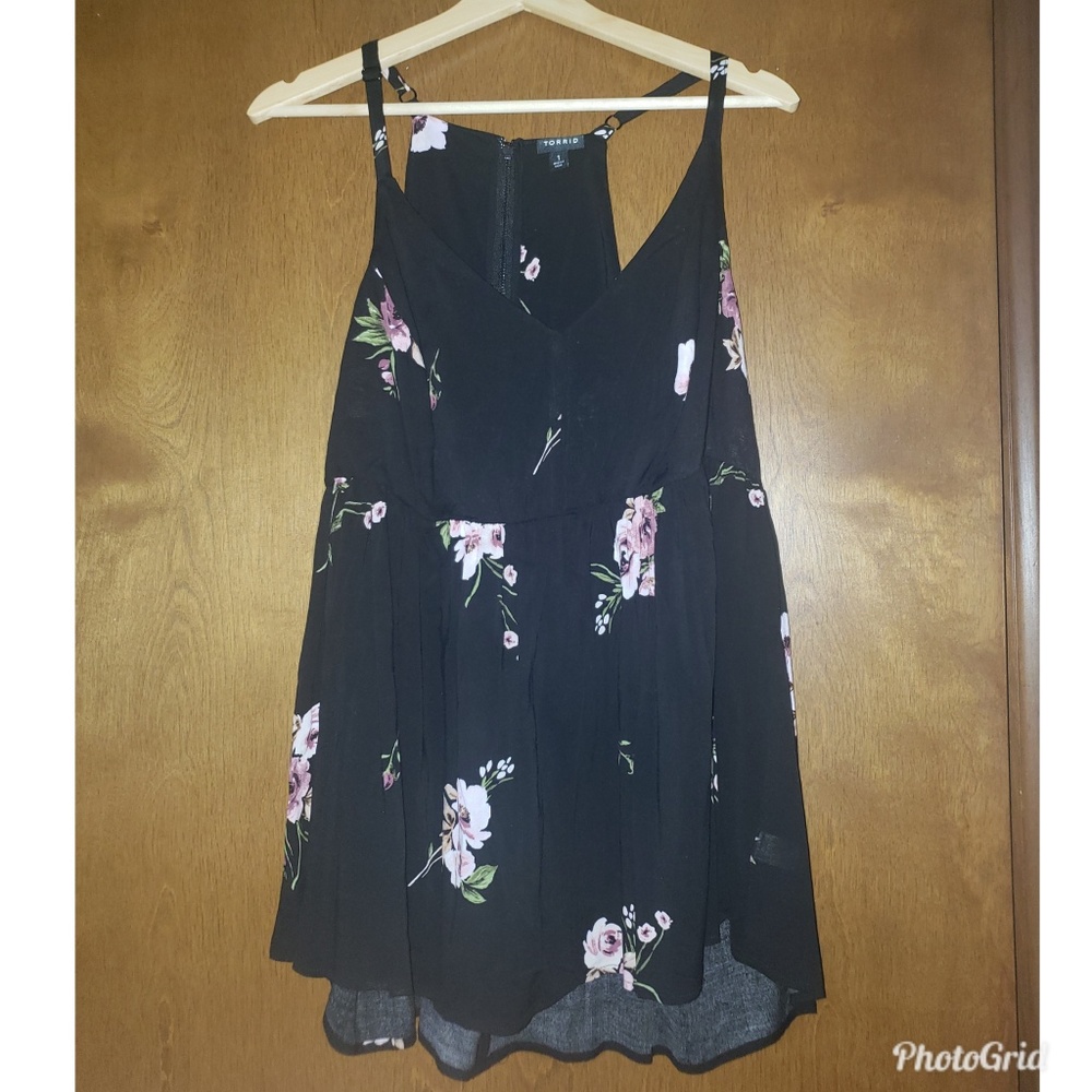 Torrid floral v neck babydoll peplum blouse tank 1